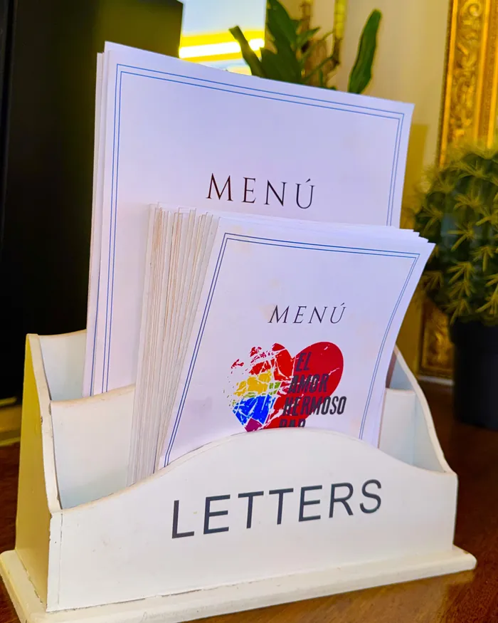 La carta, siempre a mano · El Amor Hermoso